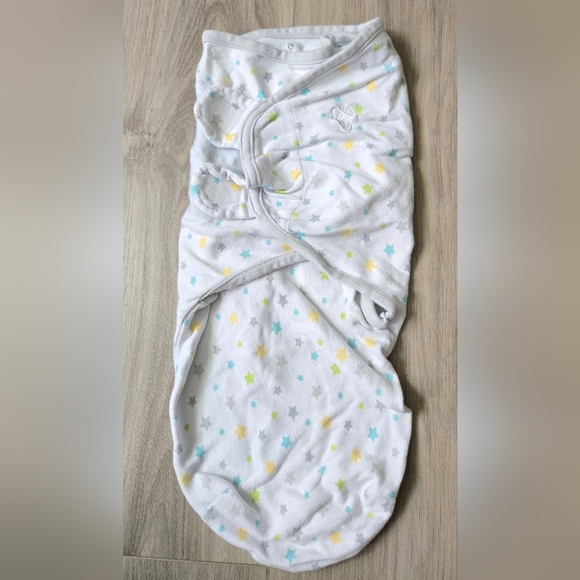SwaddleMe Baby Swaddle - Picture 1 of 6